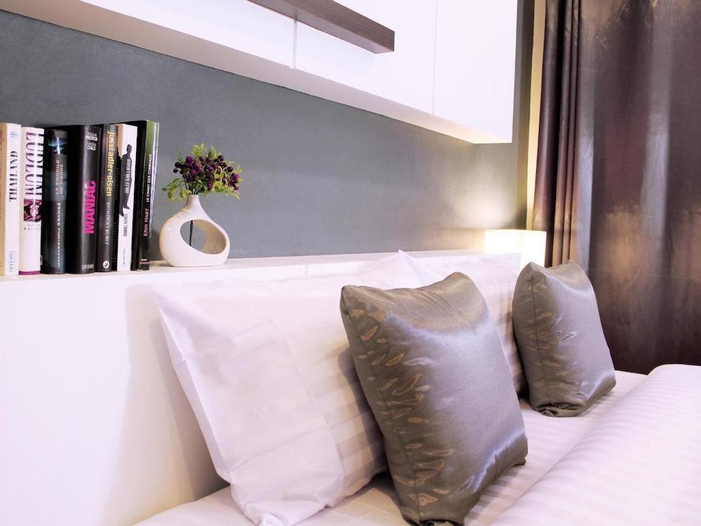 The Artist House Hotel Patong Exterior photo